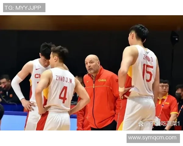 武汉篮球队整体压制分析：战术布局与球员表现的深度解读