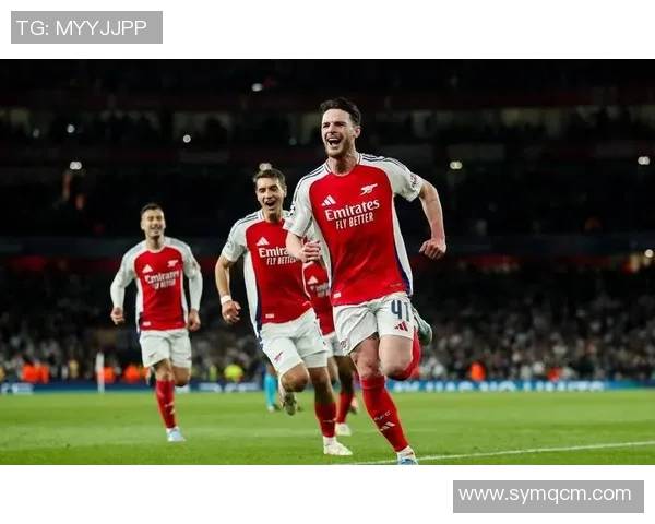 足球明星私密生活大揭秘照片曝光引发球迷热议与关注