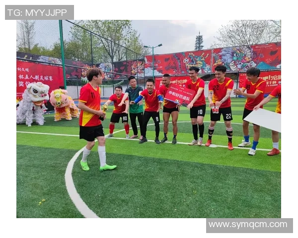 成都足球队的团队协作揭秘：如何在赛场上实现完美配合与默契合作